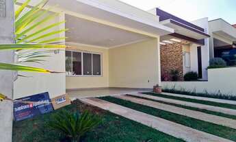 Imagem: Casa de condomínio térrea para venda possui