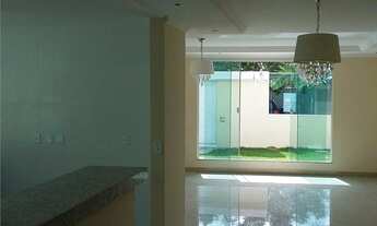 Imagem 2: Linda Casa de Alto Padrão com 03 Suítes no Bairro Recreio, Excelente Oportunidade!!!