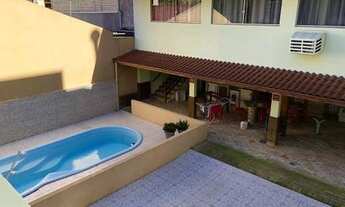 Imagem: Casa com 400m² e 8 dormitórios no bairro