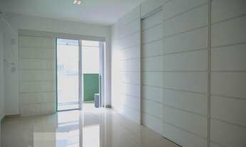 Imagem 3: Cobertura está na Barra da Tijuca com 142m2, 3 quartos sendo 1 suíte -RJ