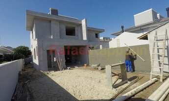 Imagem 6: Casa com 4 dormitórios, sendo 1 no piso térreo e 3 suítes no primeiro pavimento!!!