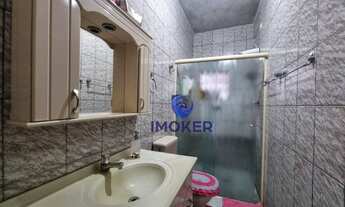 Imagem 6: Residência multifamiliar com salão comercial; 3 moradias da mesma família; 3 vagas