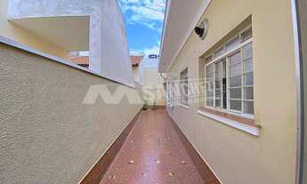 Imagem: Casa térrea com 2 dormitórios, sala, cozinha