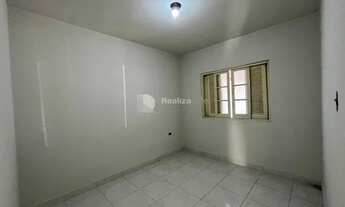 Imagem 2: LAM CA1656 Aluga Casa no Bosque dos Eucaliptos,100 m², 3 dormitórios