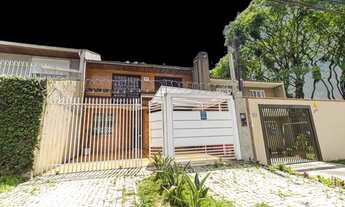 Imagem 2: Sobrado para aluguel possui 120 metros quadrados com 3 quartos em Água Verde - Curitiba