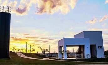 Imagem 2: Terreno Primor das Torres / Próximo da portaria / Terreno plano