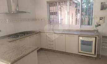 Imagem 1: Casa Térrea com grande área externa !!