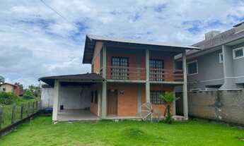 Imagem: Vende-se sobrado a 100 metros da praia de