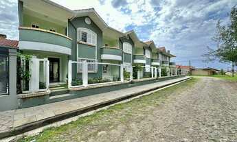 Imagem 2: Sobrado para venda com 139 metros quadrados com 3 quartos em Centro - Xangri-Lá - RS