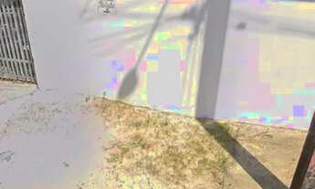 Imagem 2: Casa em rua pública