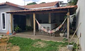 Imagem 3: Vendo uma casa linda recém reformada. ainda finalizando pintura