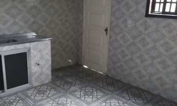 Imagem 2: Casa com 2 quartos 1 área no fundo, sala ,cozinha e varanda