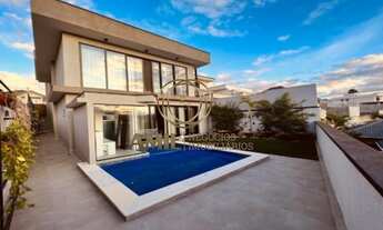 Imagem: Linda casa / 04 suítes / Urbanova V / 330m²