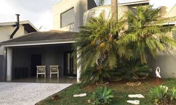 Imagem 2: Casa de condomínio para venda possui 350 metros quadrados com 4 quartos