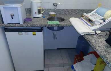 Imagem 4: Duas salas com dois consultórios dentários montados no Shopping em Pendotiba. Cód: 0518