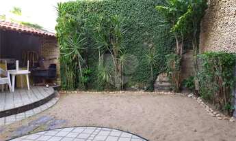 Imagem 5: Excelente casa duplex projetada próximo a Rogaciano Leite com varanda nas laterais e paisa