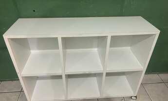 Imagem: Armário com rodinha branco para ser retirado