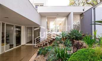 Imagem 3: Imóvel Exclusivo Próximo ao Parque Vaca Brava e Goiânia Shopping Localizado em uma das reg