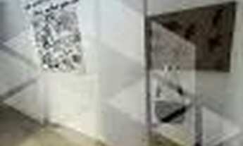 Imagem 7: Amplo Apartamento Reformado de 2 Quartos e Garagem na Coronel Massot