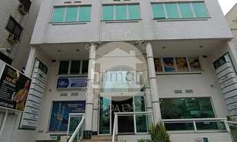 Imagem 2: TIROL TRADE CENTER: Sala no 2º Andar, com Recepção, Sala Privativa e Climatização Instalad