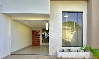 Imagem 2: Casa de Alto Padrão com 3 Quartos e Suíte Ampla no Setor Tropical Ville por R$ 550 mil