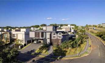 Imagem 2: Sobrado de Esquina no Alphaville Goiás