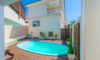 Imagem: Sobrado a venda com 530 m², com 6 quartos