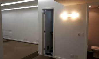 Imagem 3: Grupo de Salas (2) / Centro / 74 m2 / Excelente Estado / Ar Condicionado Novo / Elevadores