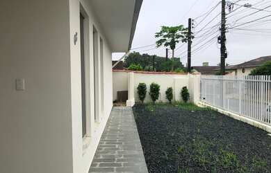 Imagem 4: CASA COM 4 DORMS (1 SUITE) E PISCINA- NA R. REP. DA CHINA 68 BAIRRO FLORESTA - Joinville