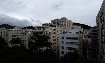 Imagem 4: Apartamento 2 quartos com dependências completas na Rua Paissandu, Laranjeiras