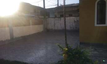 Imagem 2: Oportunidade casa com pequeno quintal com 03 vagas de garagem