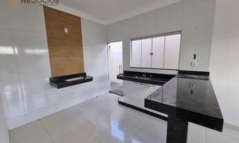 Imagem 2: CASA DE ESQUINA NO BAIRRO CAMPOS ELÍSEOS EM PATOS DE MINAS