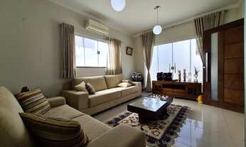 Imagem 2: Casa de condomínio para venda possui 126 metros quadrados com 3 quartos