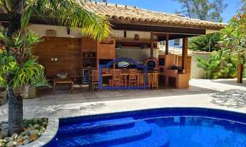 Imagem 3: Belíssima casa à venda de frente para o Canal da Marina em Búzios