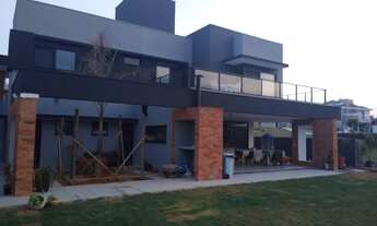 Imagem: Linda casa moderna para venda com vista