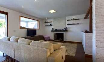 Imagem 2: Casa de 5 Dormitórios na Rua Doutor Erasmo Teixeira de Assunção