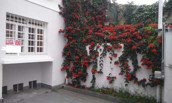 Imagem: Lindo Sobrado à poucos metros do Metrô