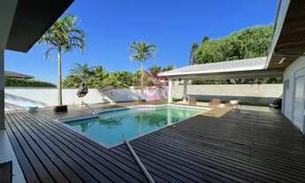 Imagem 5: Casa de condomínio térrea para aluguel possui 400 metros quadrados com 4 quartos