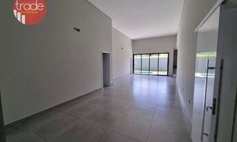 Imagem 2: Casa térrea em condomínio fechado para venda na Vila Do Golfe