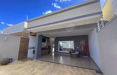 Imagem 4: Casa 3/4 sendo 2 suítes, repleta com móveis planejados