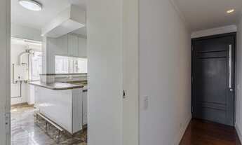 Imagem 3: Apartamento amplo e reformado com 2 dormitórios, lavabo e 1 vaga para locação Jd. Paulista