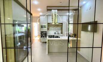 Imagem 2: Apartamento recém reformado de 5 quartos para venda no Leblon. Video: https://youtu.be/tj