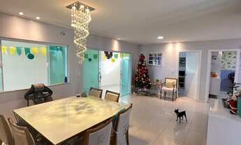 Imagem 2: Casa para venda possui 202 metros quadrados com 4 quartos em Cohaserma - São Luís - MA