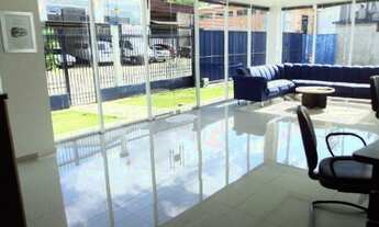 Imagem 3: Pavilhão com 606m² e terreno de 1.535m², contendo cozinha, 5 dormitórios e ampla estrutura