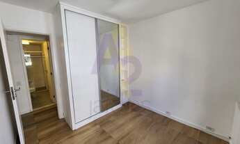 Imagem 7: Apartamento em muito bom estado. Com 2 vagas de garagem e varanda no Jd. América