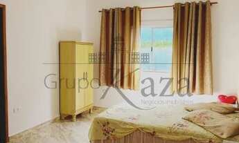 Imagem 2: Linda Casa Térrea - 4 drm sendo duas suítes, área gourmet, 1 drm externo, 6 vagas