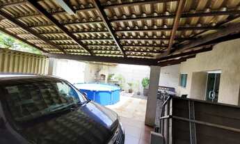 Imagem 4: Casa muito bem localizada na Av. Nascimento de Castro, com 3 quartos, 2 salas, lavabo e 2