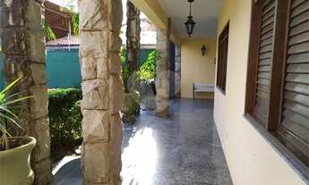 Imagem 7: Excelente casa duplex projetada próximo a Rogaciano Leite com varanda nas laterais e paisa