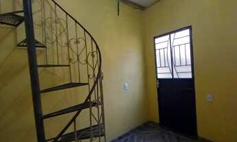 Imagem: Kitnet / R$650 não paga água/ luz