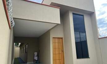 Imagem 2: Casa de 3 Quartos com Suite ao lado do Hospital Huapa